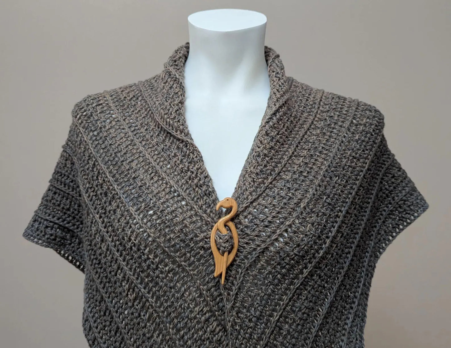 Roxy Shawl - ENGLISH LANGUAGE