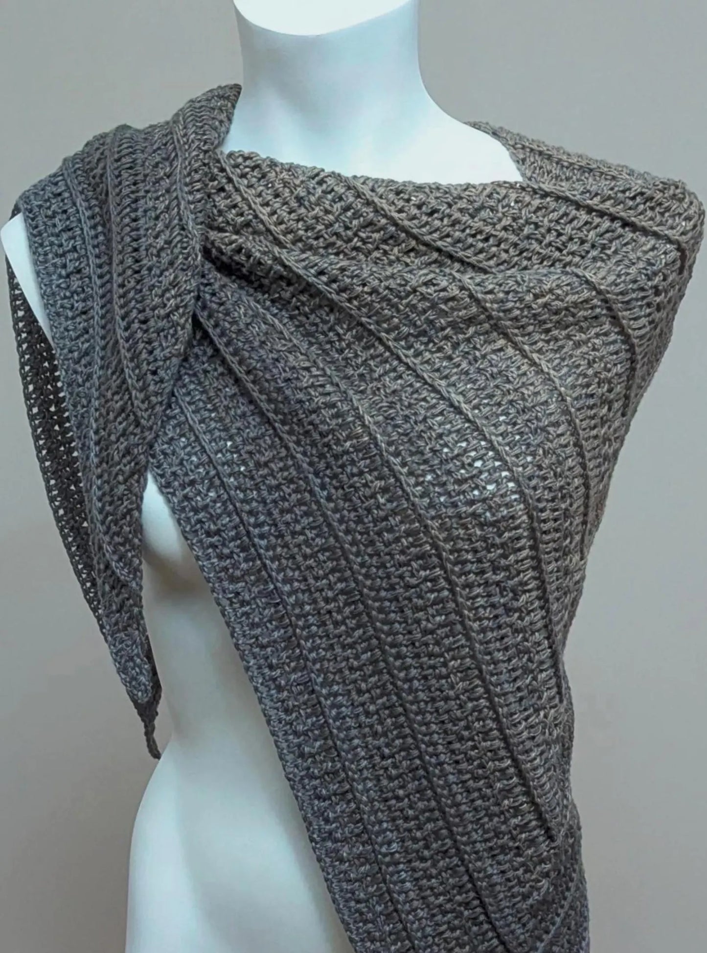 Roxy Shawl - ENGLISH LANGUAGE