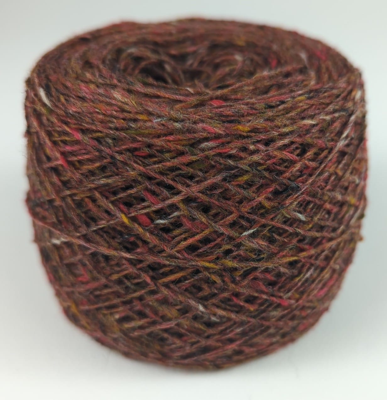 Donegal 100% Merino Wool Tweed Yarn. MD4